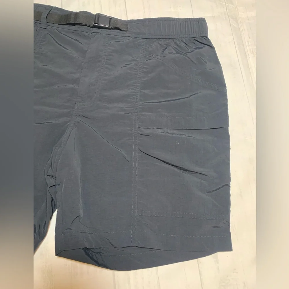 Eddie Bauer Ripstop Tech Shorts Men Black Cargo Pockets Elastic Waist. Size L.